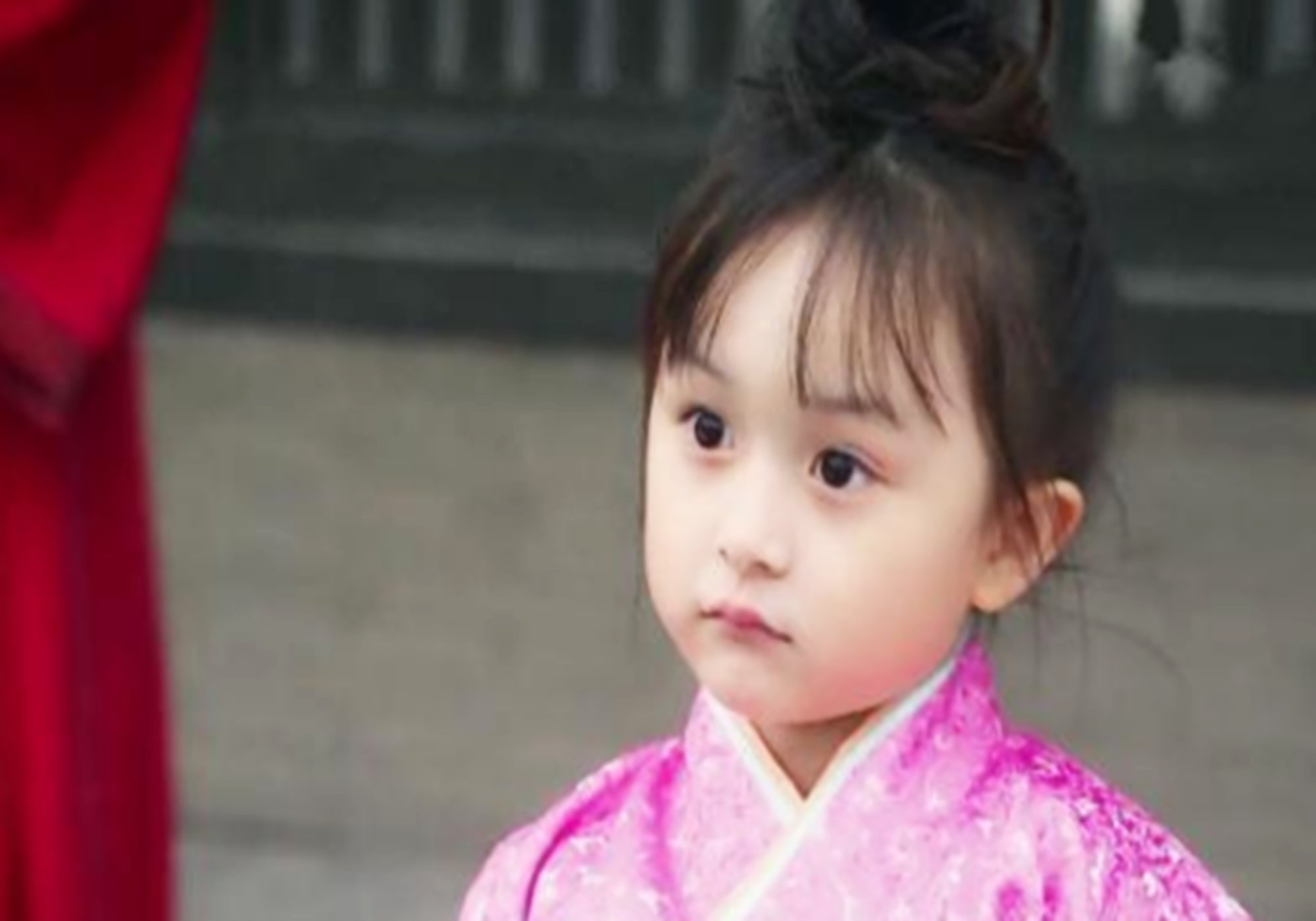 2岁出道的小芈月越长越萌因太漂亮被网友禁止整容底子太好了