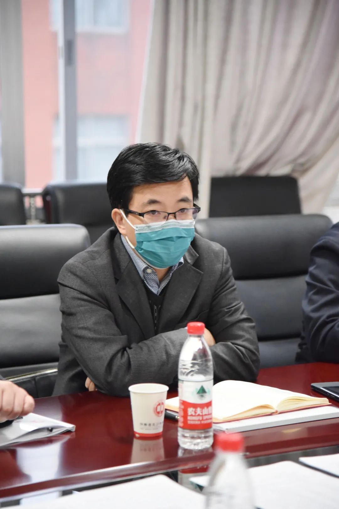 何翔副秘书长高度肯定了我校的疫情防控和开学准备工作,对我校疫情