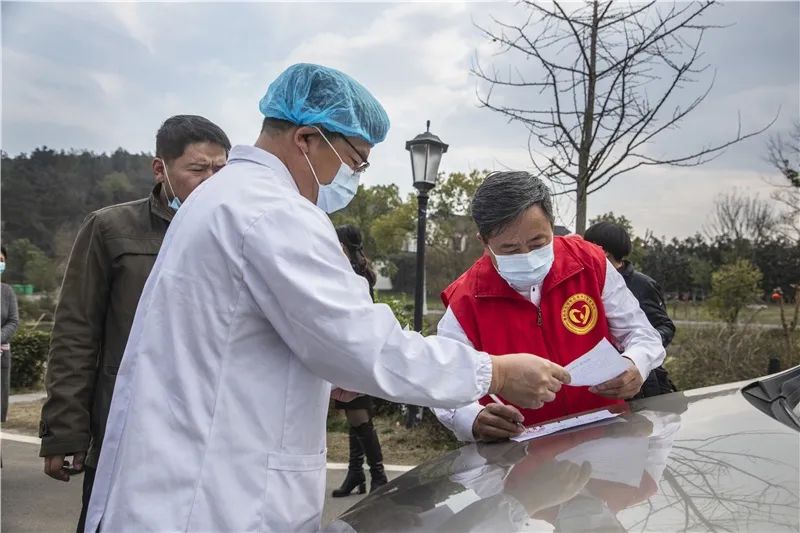 抗疫战场上,身边好人的「那些事儿」_疫情
