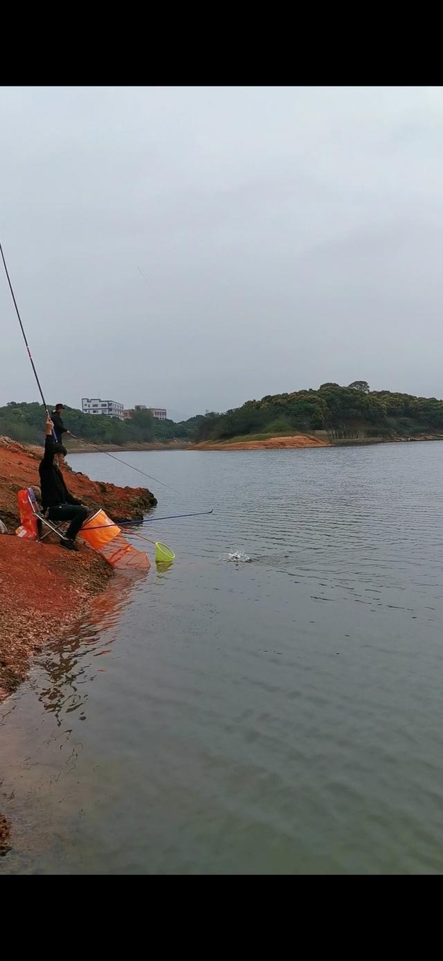 清溪水库钓鱼图片