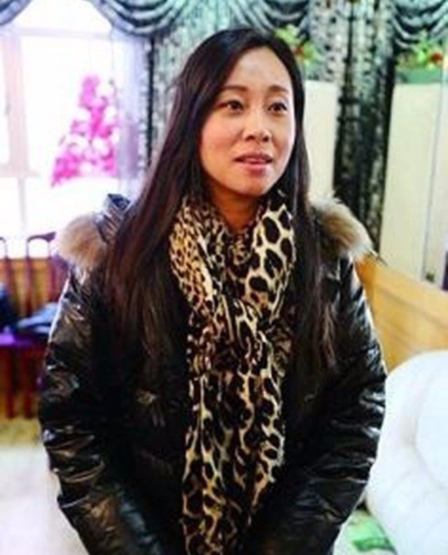 除了出演小品外,黑妹还曾出演《家有儿女》夏东海前妻玛丽.