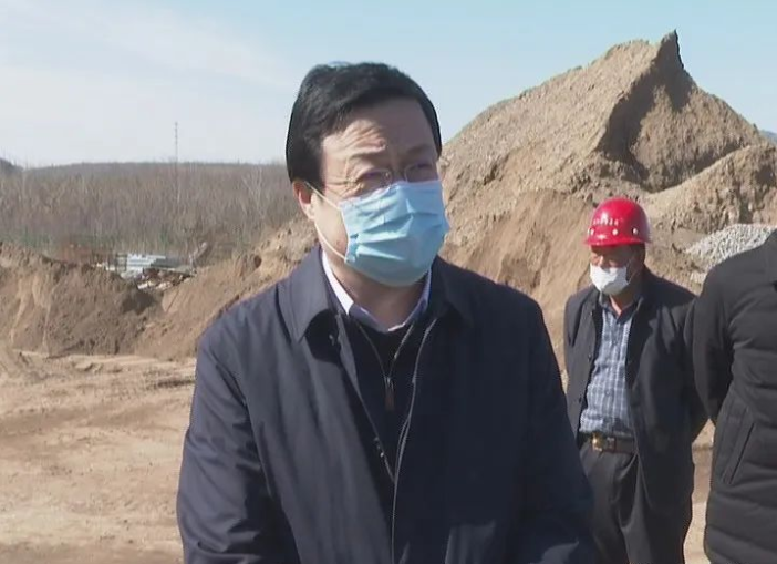 3月12日,朝阳市政府副市长王一凡来到我市,就第二