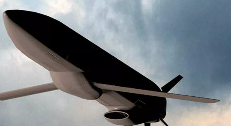 mald系统的目标是通过复制友好的飞行剖面图和有人战斗机或轰炸机的