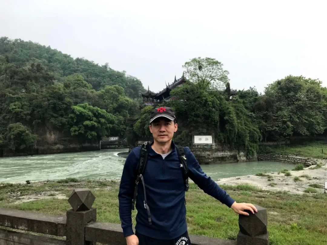 王冠红人馆中国财经周刊