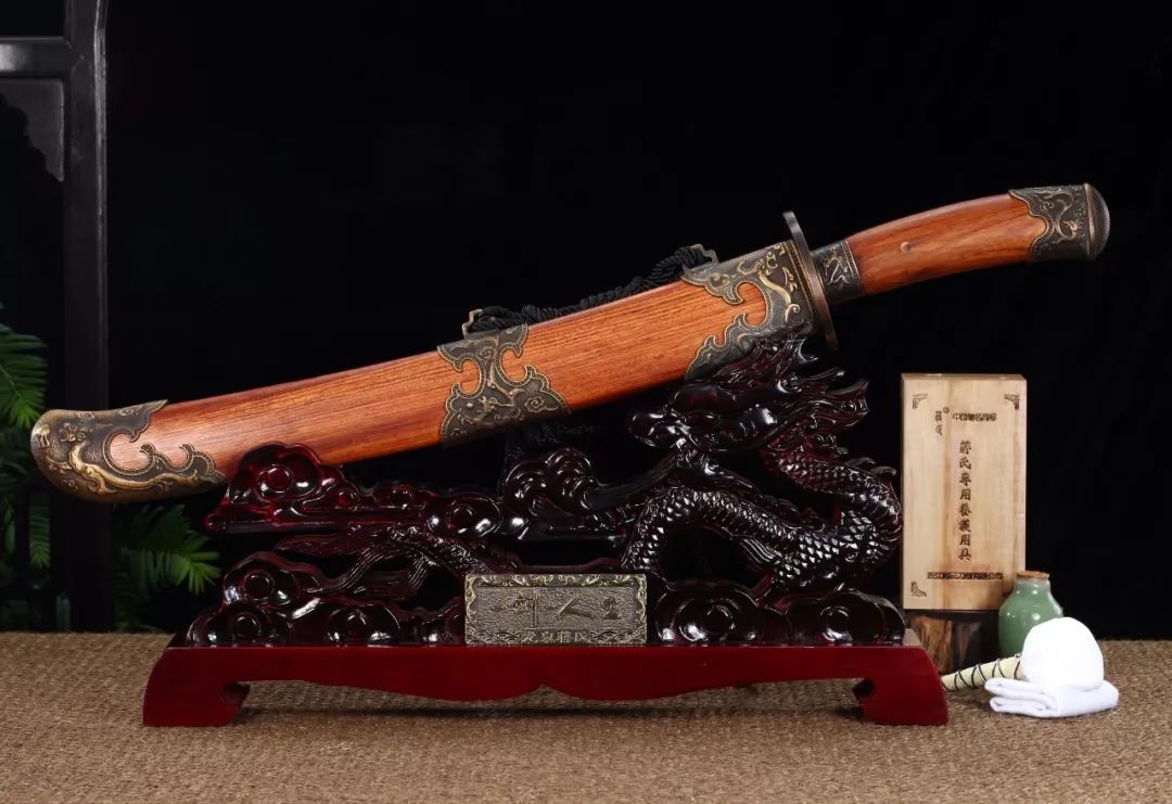 夹钢锻造的精品短刀五枚合小清刀