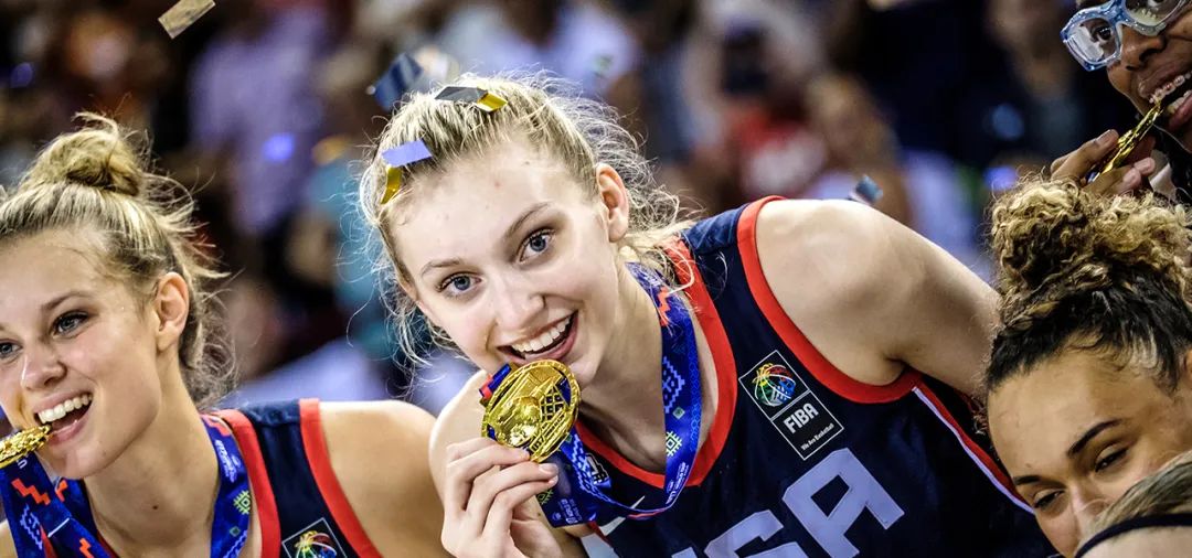 cameron brink,库里的爸是她的教父,所以她跟库里也算是干兄妹.