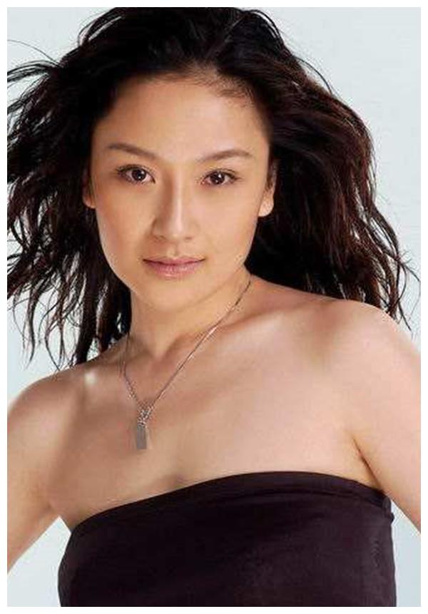 随着年龄的增长,孙宁可能会更加享受家庭生活.和娱乐圈接触不多吗?