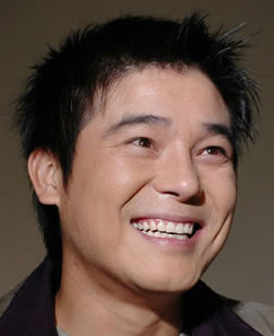 48岁任昌丁连生五个儿子 二婚娇妻竟小18岁 与河智苑出演色即是空