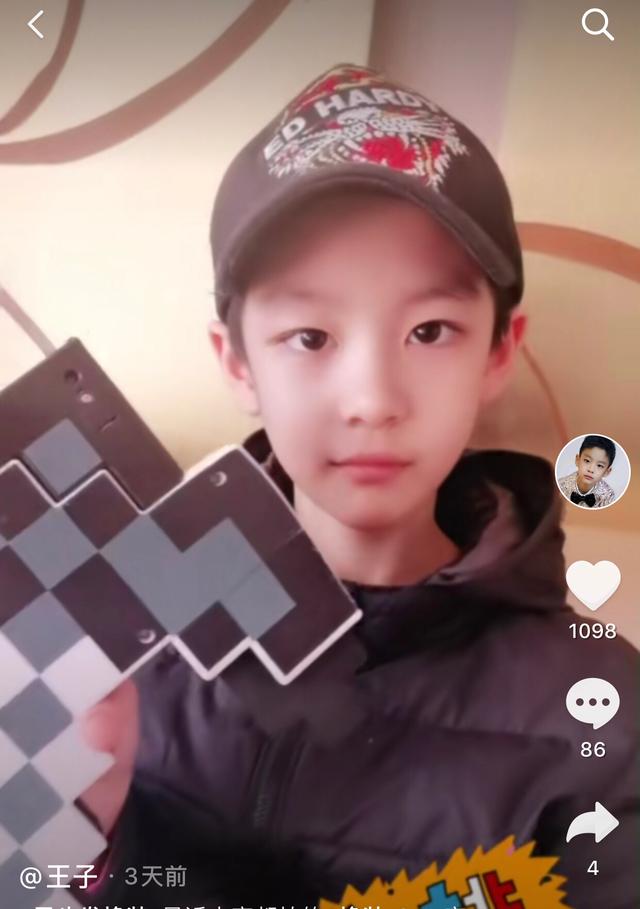 曹颖儿子也太帅了吧网友集体喊话等你长大