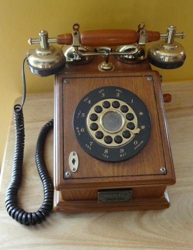 渐行渐远的座机电话一组老古董电话机怀旧