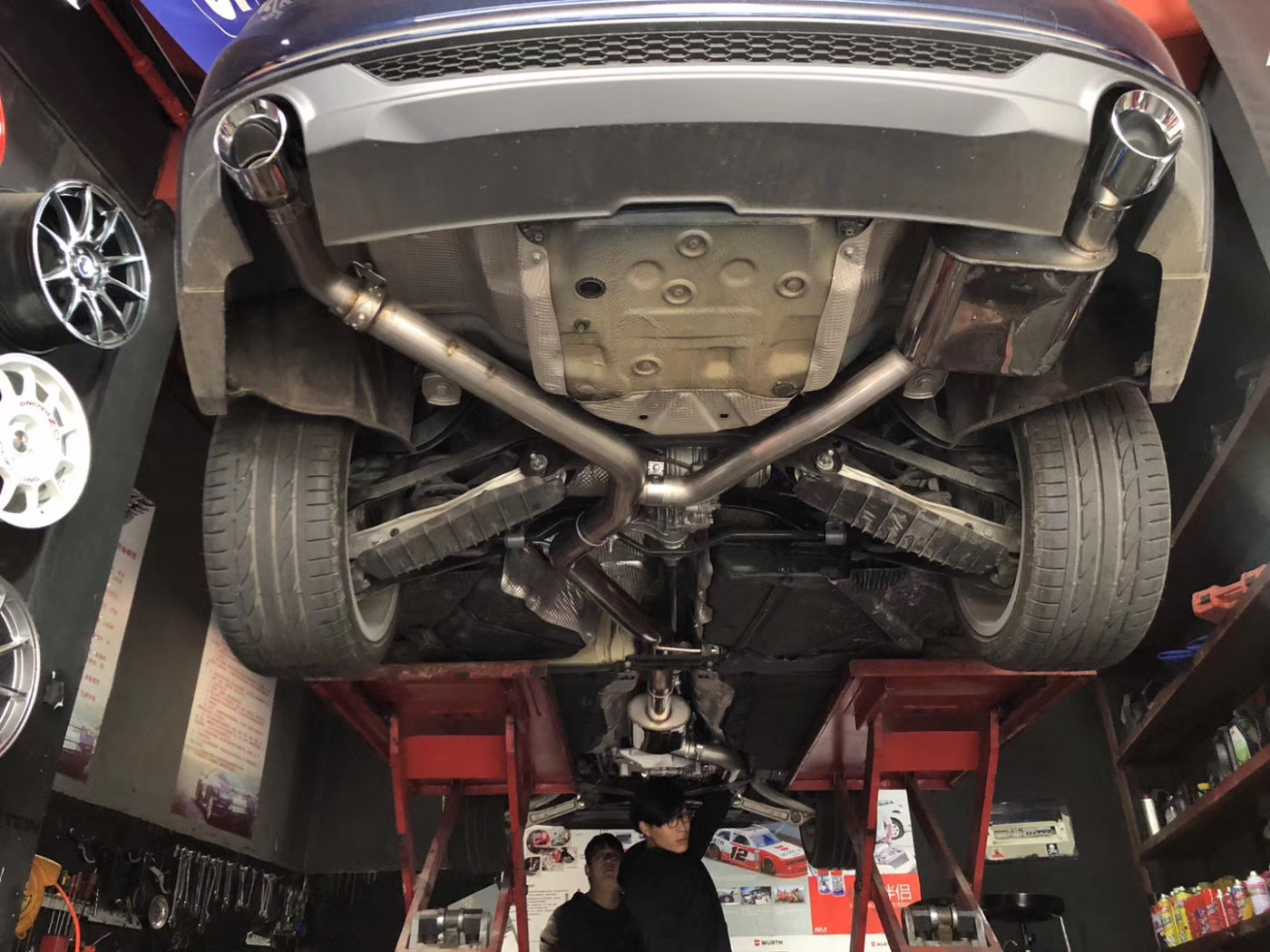 新款奥迪a5b9四驱改装美国awetuning蓝牙阀门版排气