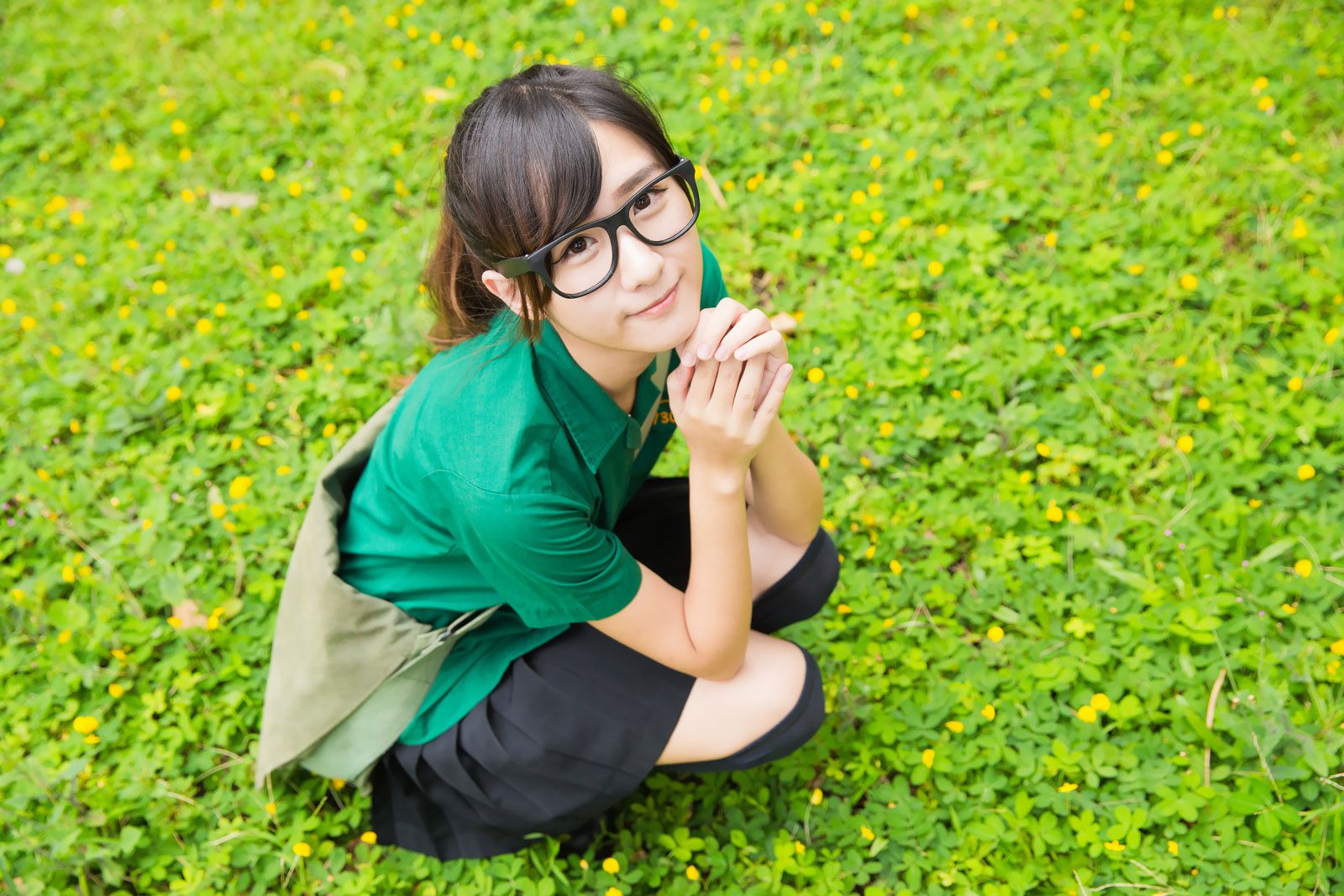 可愛清純美女李思嫻北一女中制服街拍寫真