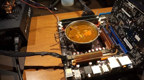 日本小哥用cpu烹调料理看着还真香