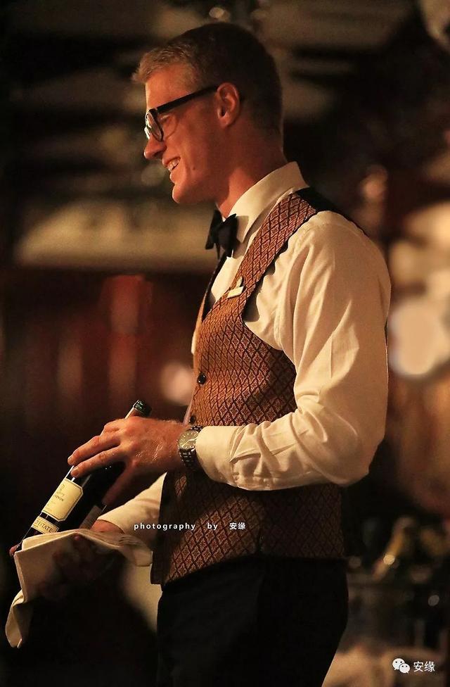 我登上了唯一拥有移动浴缸的顶奢列车,躺着,泡着玩遍了整个非洲_rohan