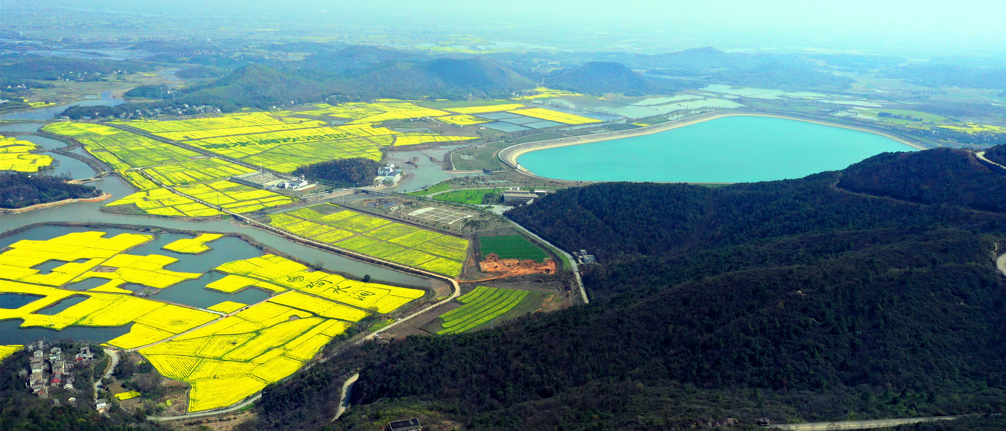 航拍安徽芜湖响水涧:油菜花开遍地"金黄"