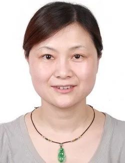 王晓蓉副主任医师,市二院心理咨询中心主任,浙江省精神医学分会儿童
