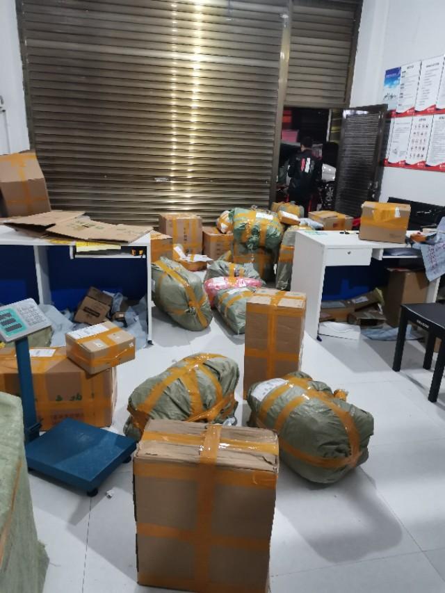 快递员一个月能拿多少工资快递小哥说出了心里话