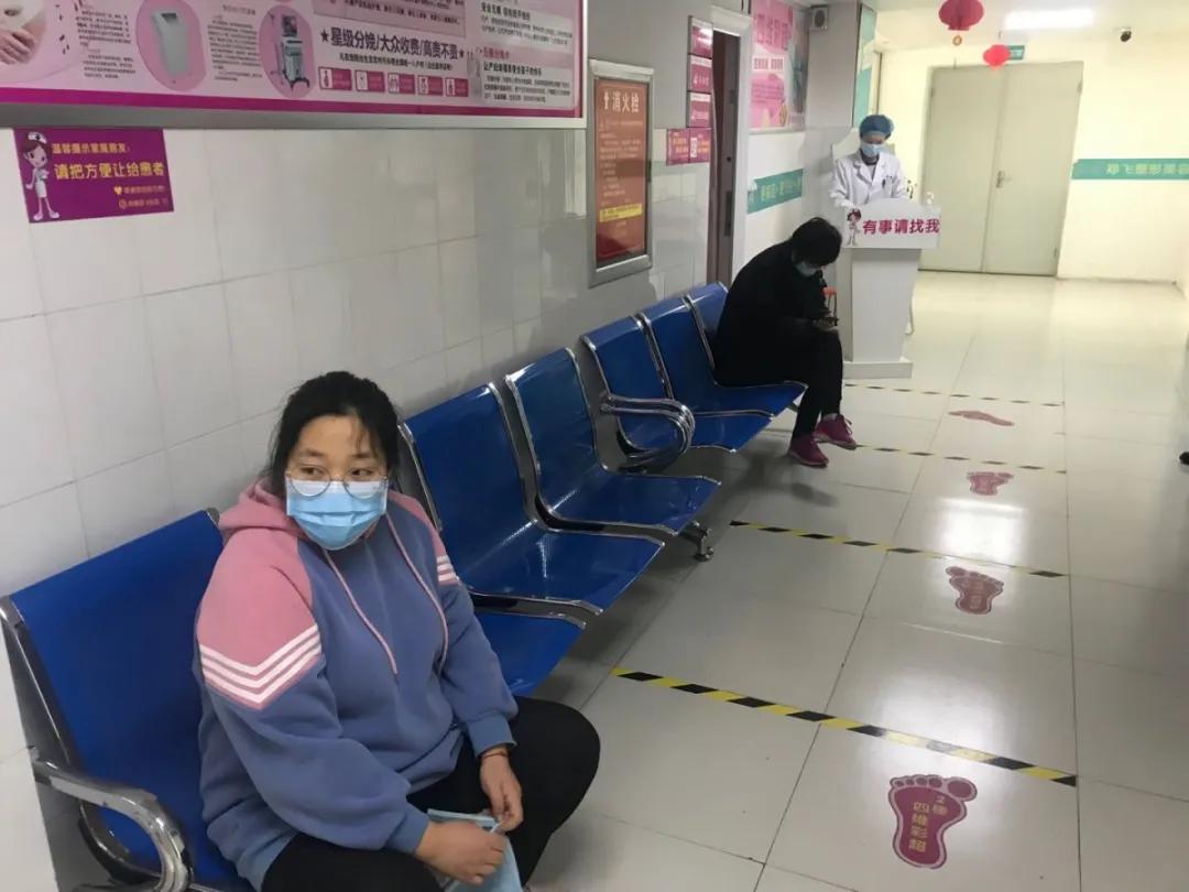 5米一医一患一诊室5住院部测温,消毒,登记门诊处再测温,消毒,登记再次
