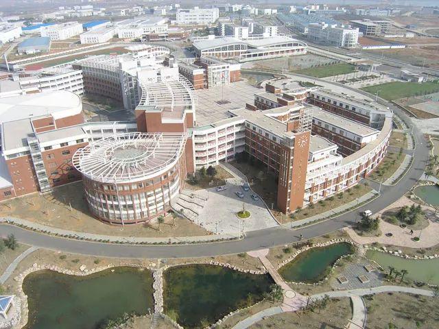 武漢15個(gè)區(qū)“最美中學(xué)”評(píng)選，有你的母校嗎(圖68)