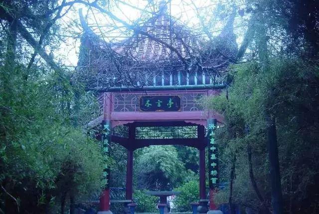 武漢15個(gè)區(qū)“最美中學(xué)”評(píng)選，有你的母校嗎(圖33)