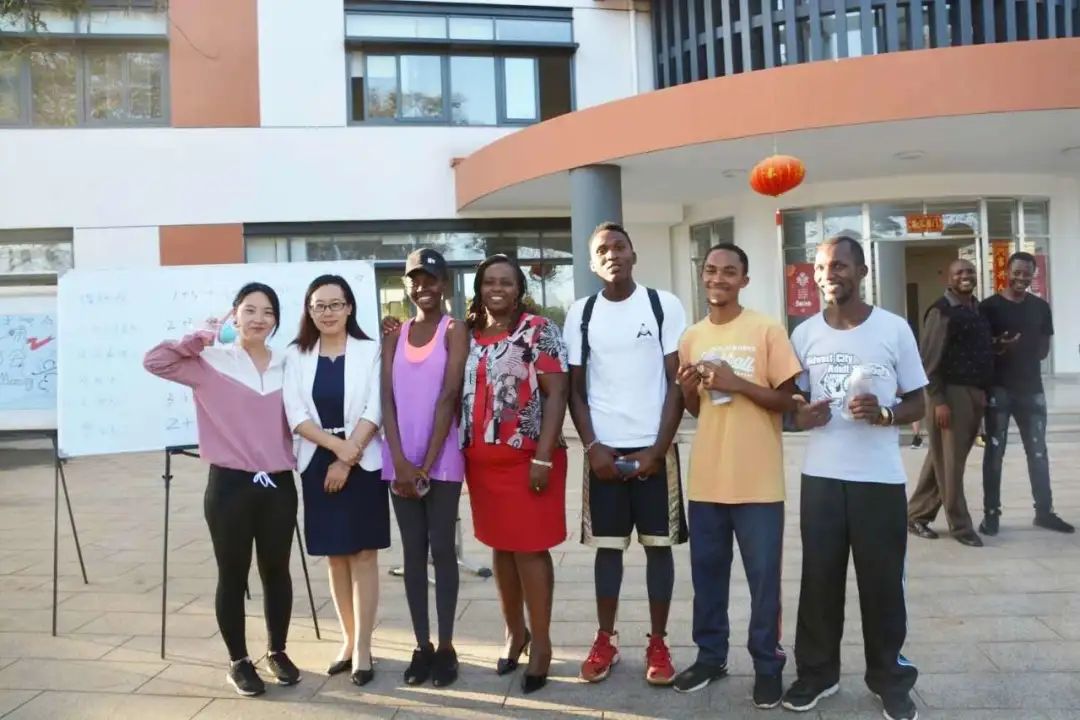 2020年快乐向前冲王_“快乐向前冲!”趣味运动会稿