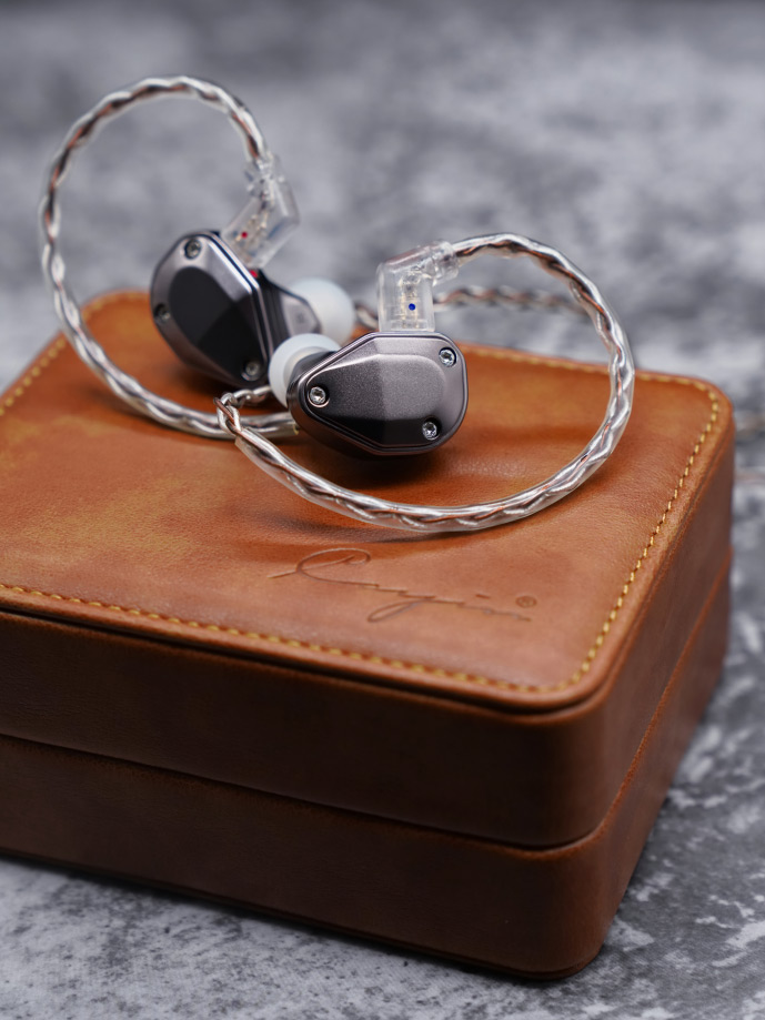 冷与艳cayin凯音yb04四动铁耳机评测