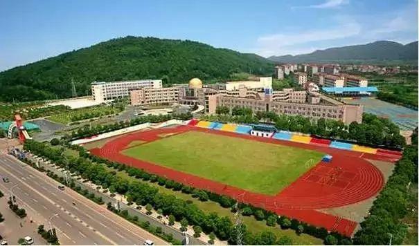 武漢15個(gè)區(qū)“最美中學(xué)”評(píng)選，有你的母校嗎(圖39)