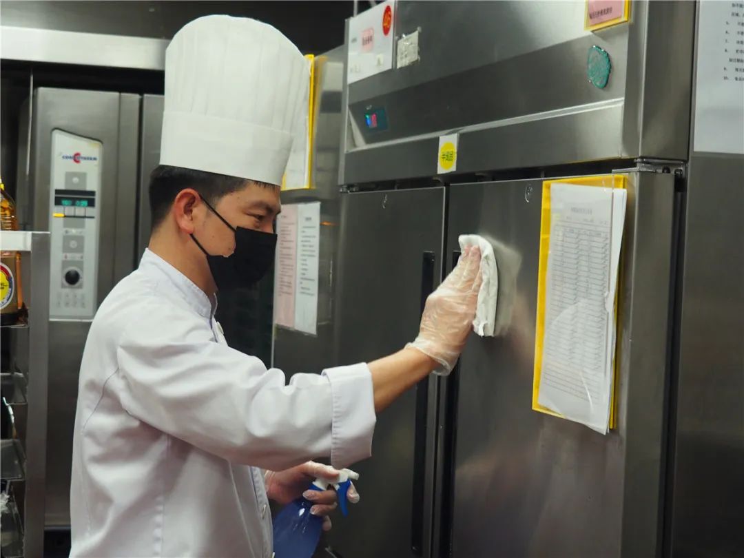 春之三月樱花归来日本餐厅恢复堂食