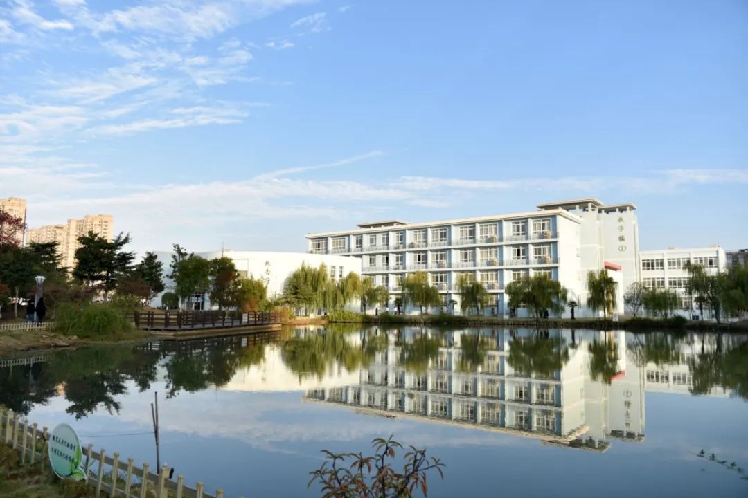 战"疫"|安徽冶金科技职业学院招生咨询开启线上服务