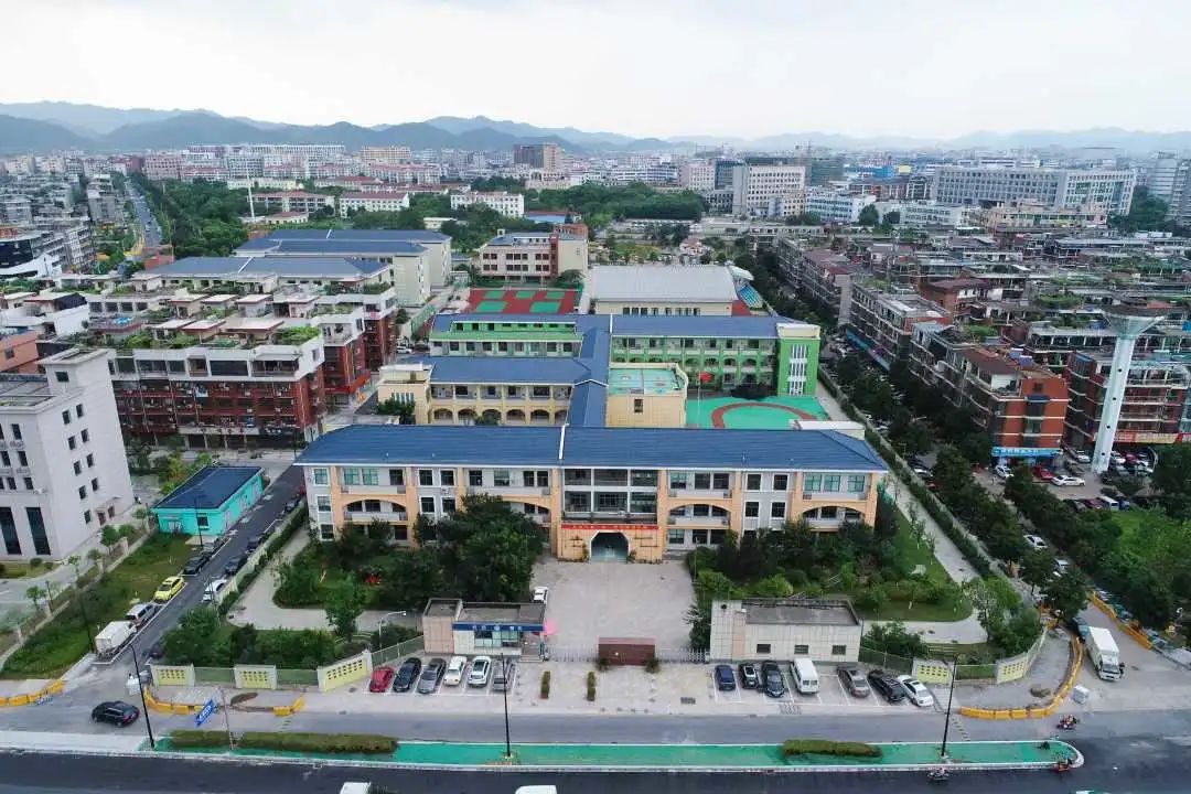 学校(龙回校区)新丝路学校附属幼儿园来源:义乌市教育发展有限公司end