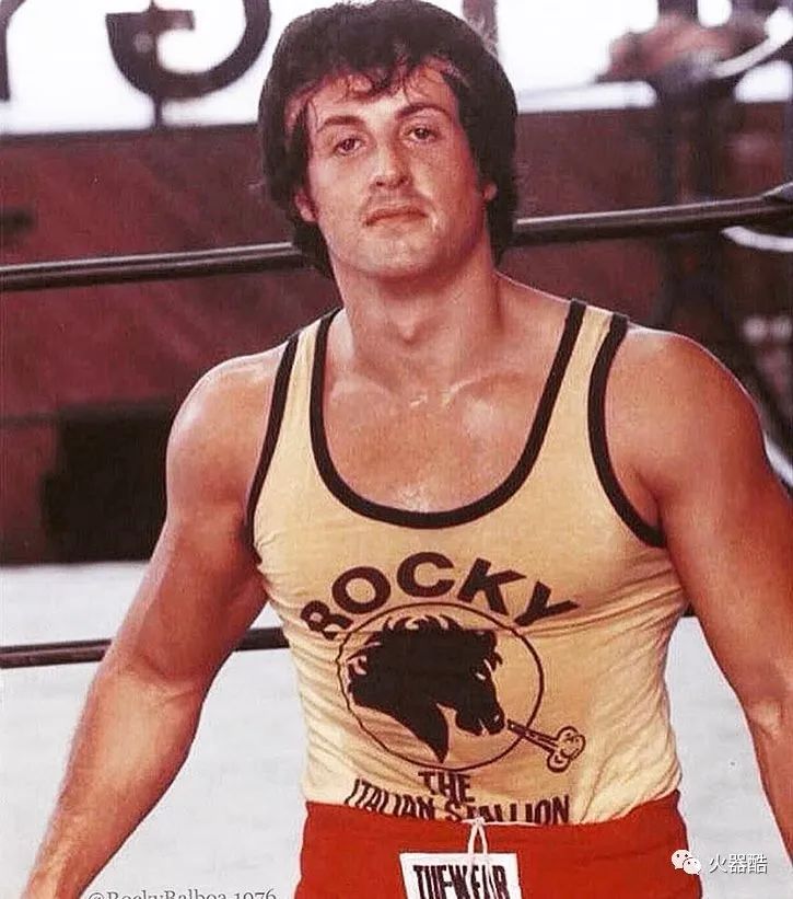 从第一滴血战至最后一滴血史泰龙老了我们也从小屁孩变成了大叔