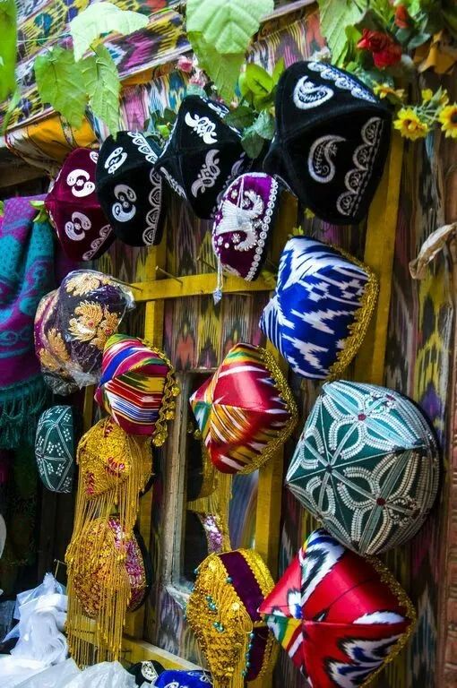 的新疆特色产品巴扎,维语的意思是集市二,喀什大巴扎一砖一瓦都承载