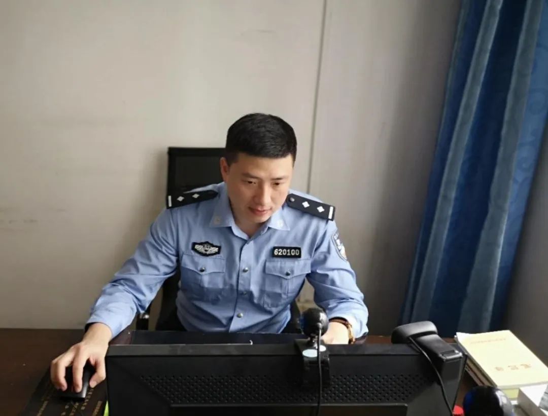 警察故事卢平攻坚克难展身手忠诚奉献保平安