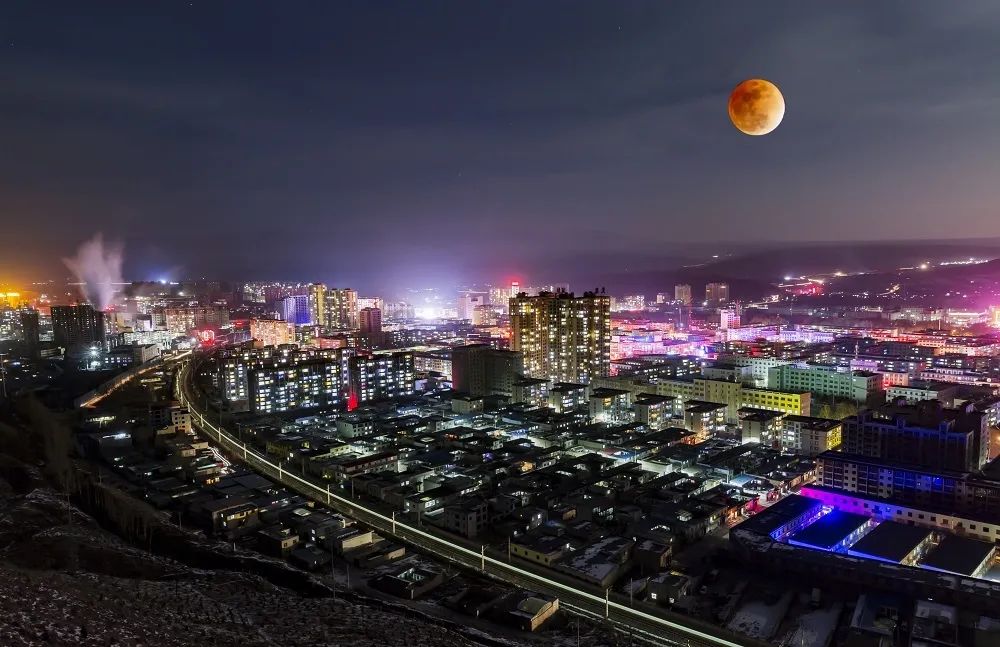 甘肃省现代摄影学会会士,武威市摄影家协会会员,天祝县摄影家协会会员