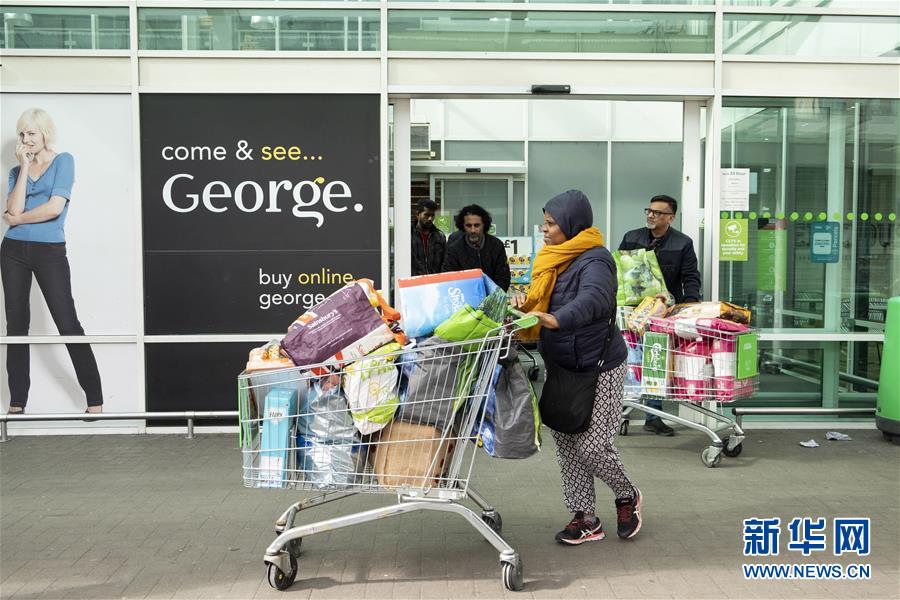 英国伦敦：超市现抢购潮
