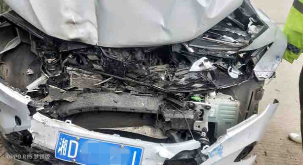 捷达vs5时速70追尾气囊气帘一个没爆网友爆了你才知道肉疼