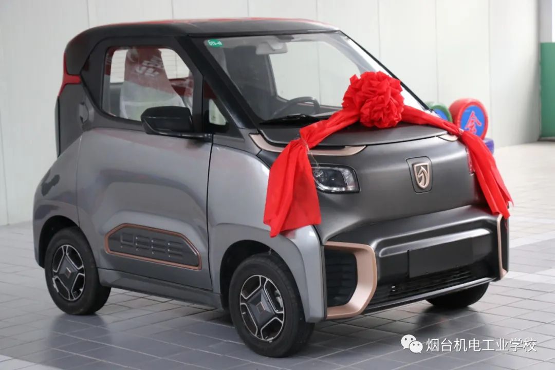 上汽通用五菱股份有限公司青岛分公司向我校捐赠3000只防护口罩