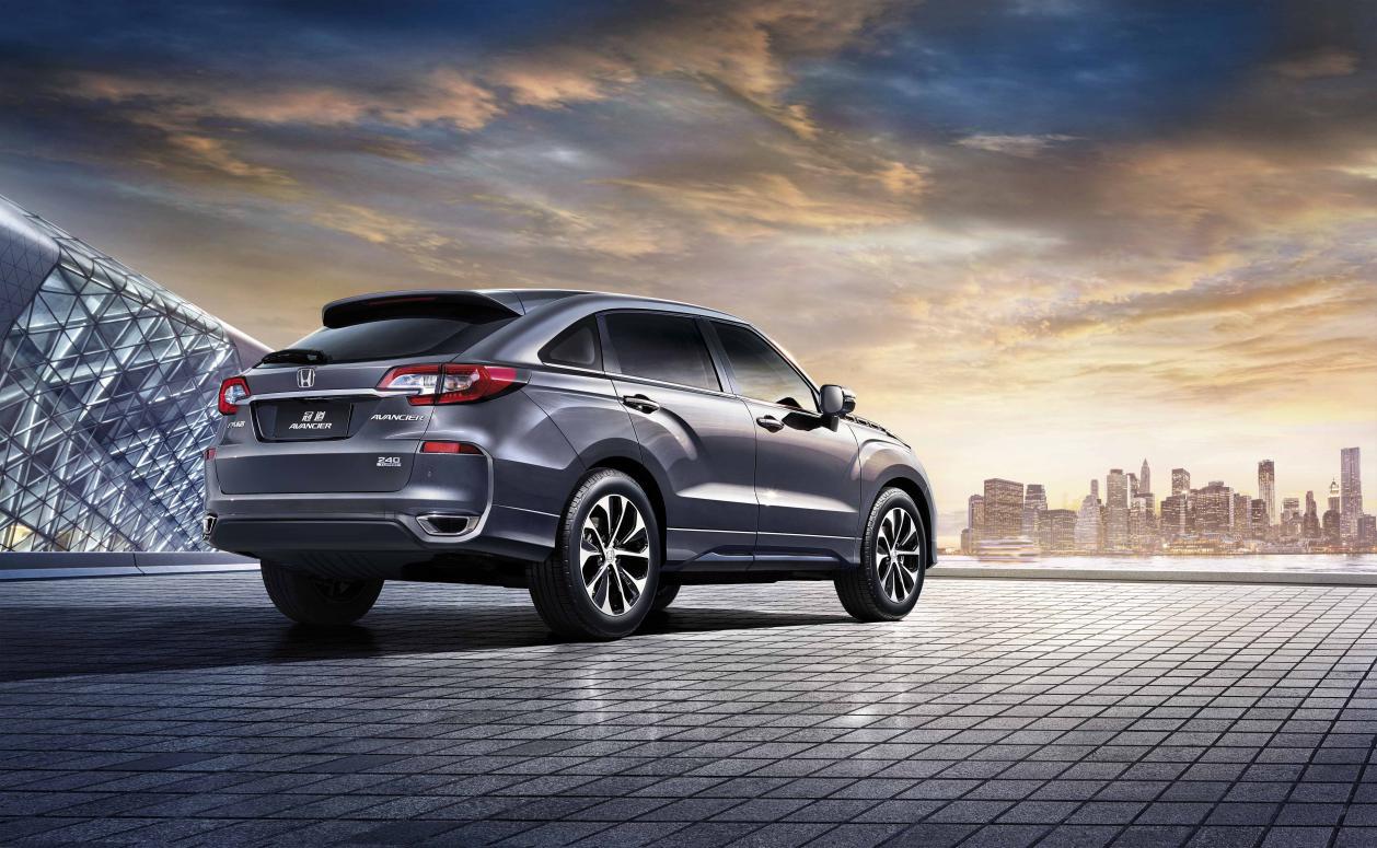 suv界的价格屠夫轴距超过2米7标配4轮独悬才649万起