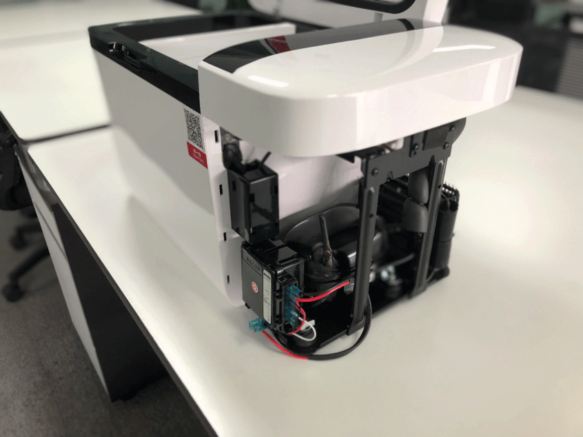 拆机测评:英得尔vs冰虎,哪款车载冰箱更值得推荐?