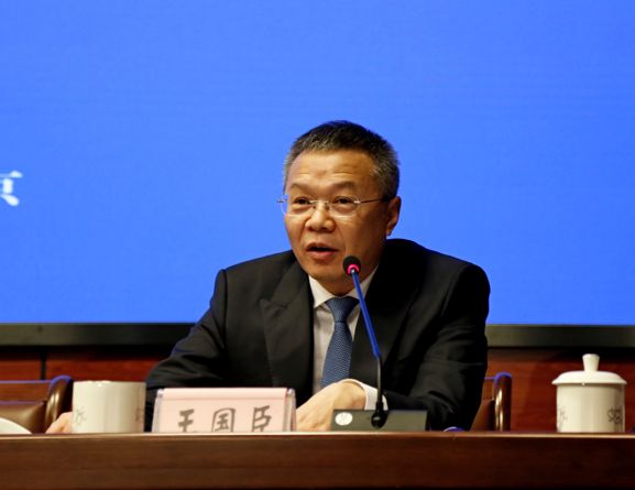 江苏省自然资源厅副厅长王国臣介绍相关情况(郭一航 摄)