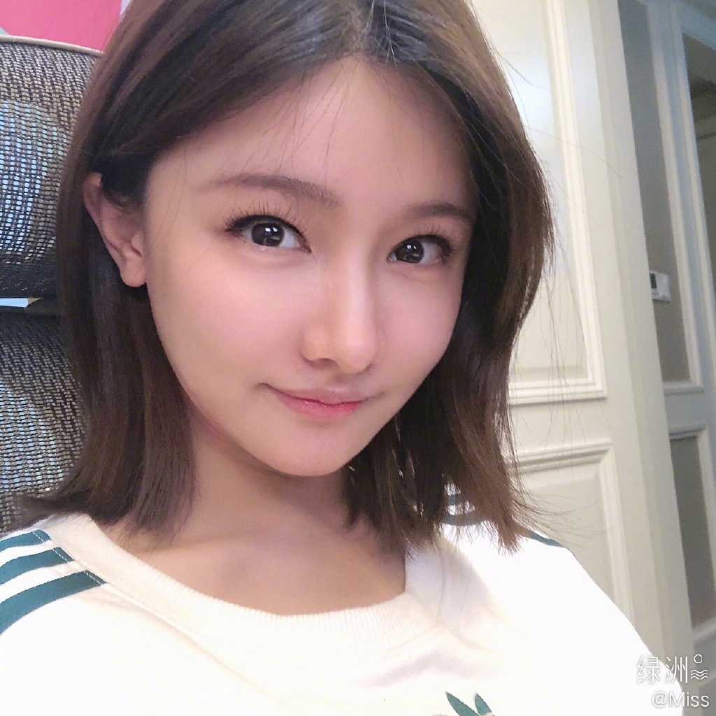 原创miss首次回应我是吃鸡主播不播lol对不起