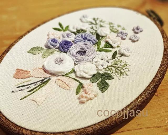 小清新的欧式立体刺绣感召春季的花朵刺绣和春天一样美好呢