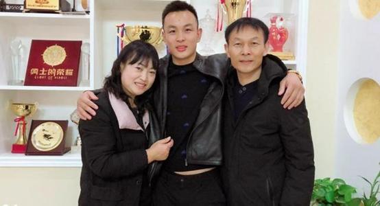 付高峰接连惨败铁英华ko泰拳王散打和自由搏击谁更厉害