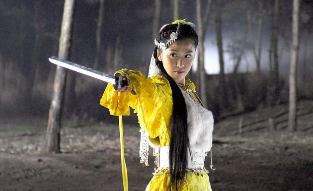 陈佳洛"爱姐姐还是爱妹妹"的纠结,折射出男人内心对女人的要求_喀丝丽