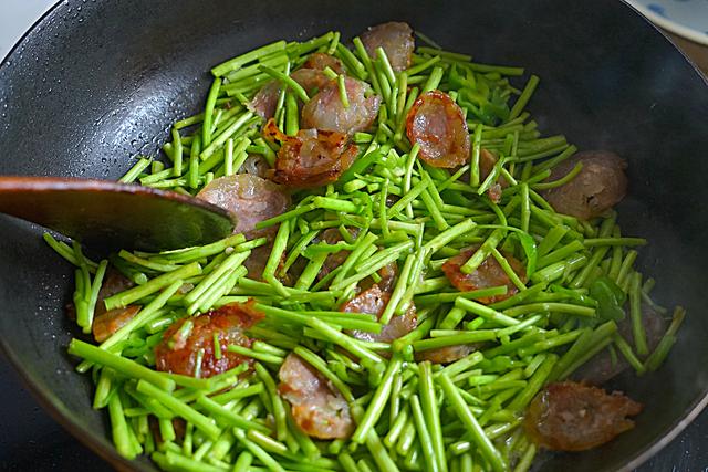 三月吃野菜正当时这菜2元1斤味道特鲜美吃一次就念念不忘