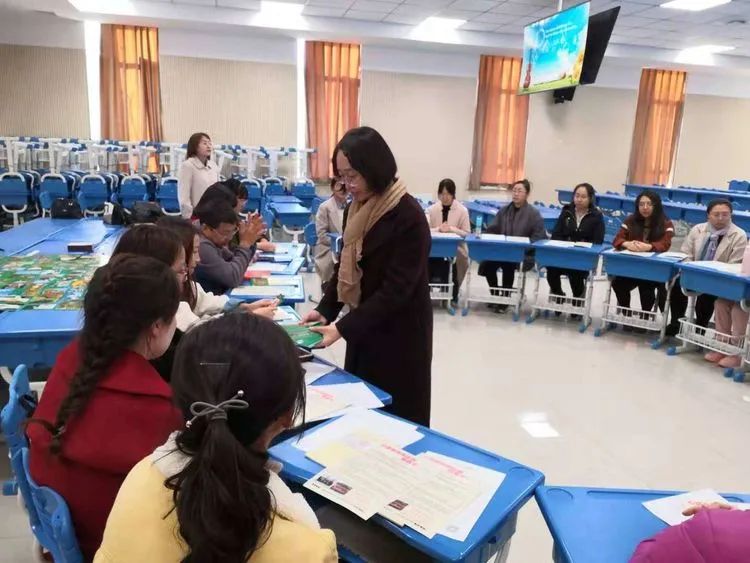 知音心理进校园大同三中教师团体心理辅导知音心理