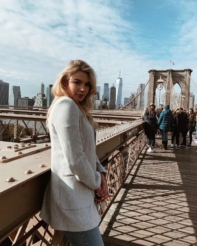 美女特辑丨独行侠新星东契奇的模特女友,看看人家的21岁_卢卡