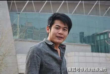 小智开出露脸条件,30天卖出5万套键盘就可以,观众有不同意见_长相