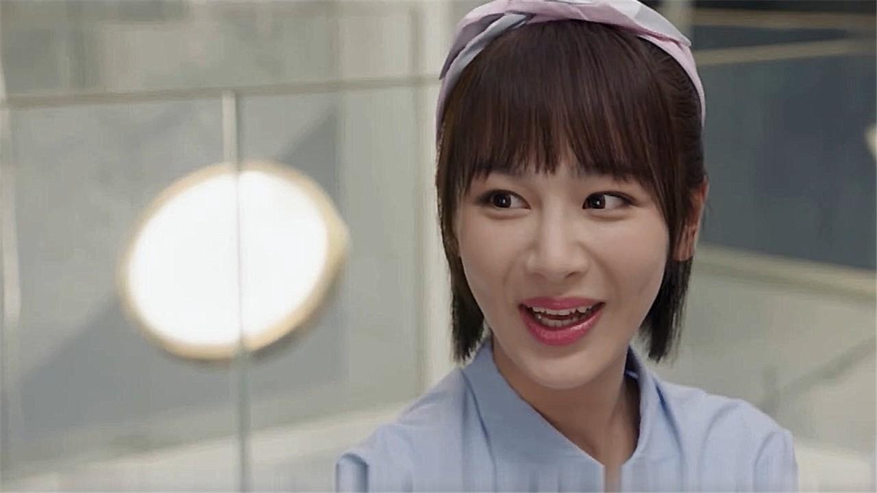 亲爱的热爱的小米醉酒靠着佟年被李现一把推开我女人也敢碰