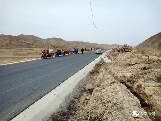 高湾镇:干部群众齐努力 誓把旧貌换新颜